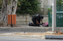 بالصور: الشرطة تغلق مقطعاً من شارع يهودا هيميت لمعالجة حقيبة مشبوهة